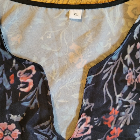 Boutique XL floral v neck short-sleeve dress. Black orange blue red pink green - Picture 2 of 3